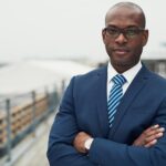 confident black business man pwqr35y